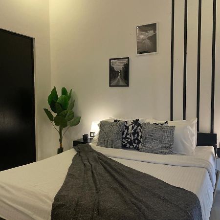 Eko Stay- Tropicana Villaロナバラ エクステリア 写真